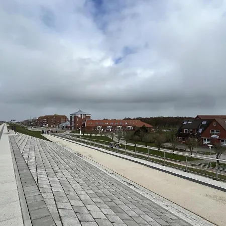 Deichblick 5 In Norddeich- Urlaub Und Meerblick Lägenhet